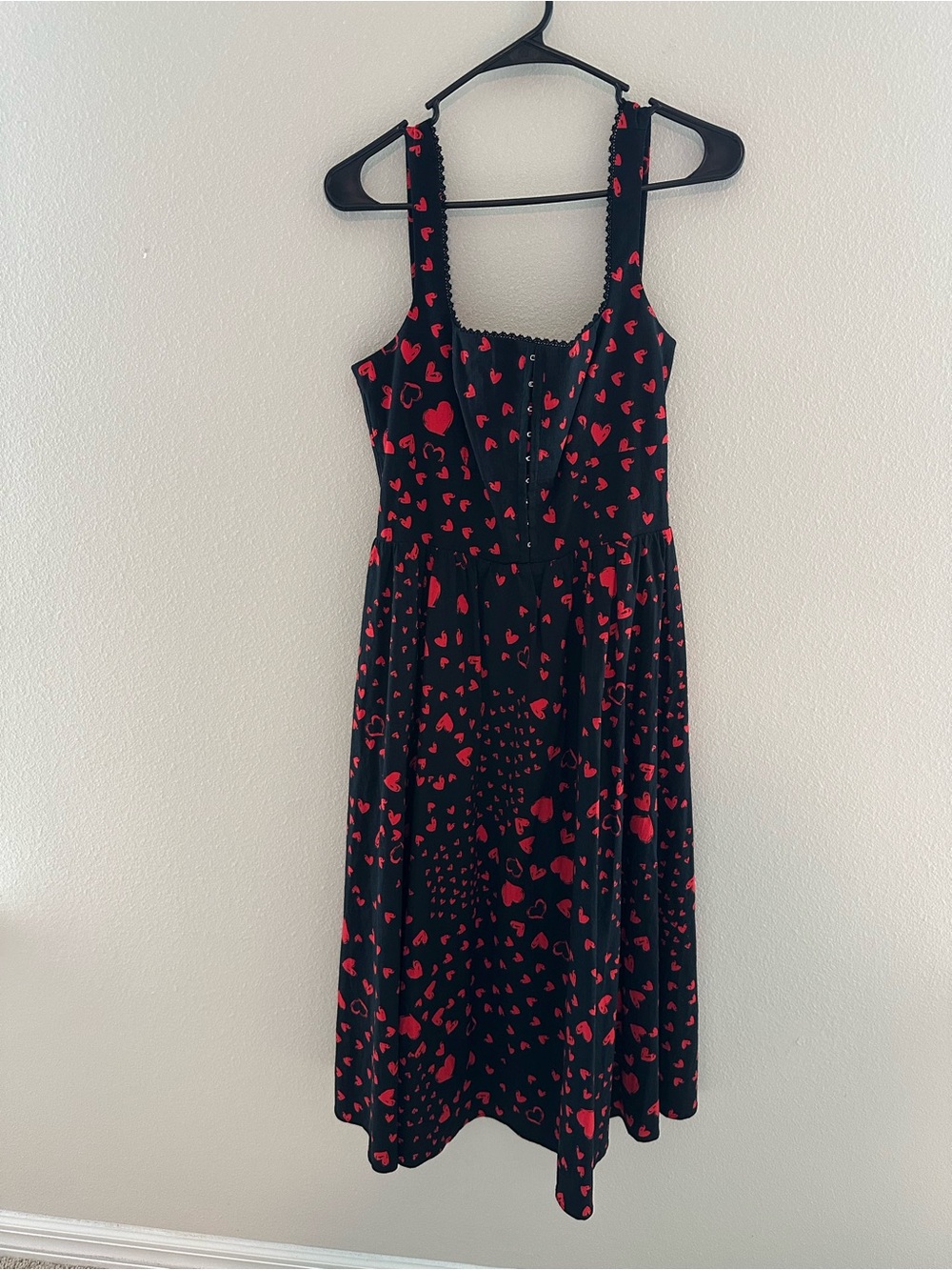 Black and Red Heart Print Square-Neck Midi Dress - Picture 4 of 11